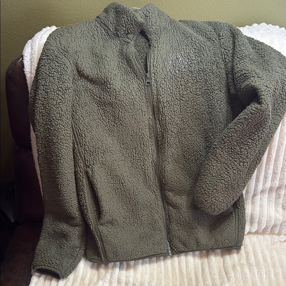 Olive Green Fleece Jacket by Uniqlo